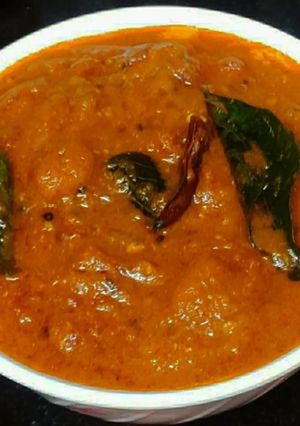 A picture of Schezwan chutney.