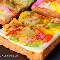 A picture of Bread Pizza !!!.