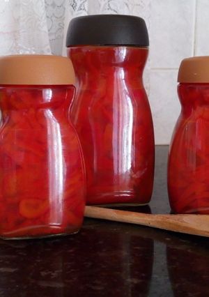 Una foto de Pickles de Morrones agridulces