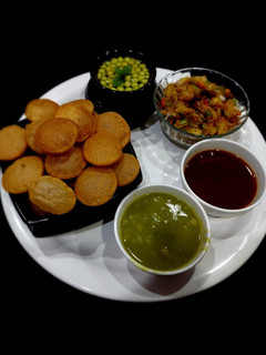 હોમમેડ પાણીપુરી (homemade panipuri) રેસીપી મુખ્ય ફોટો