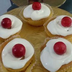 A picture of Mini cup cake.
