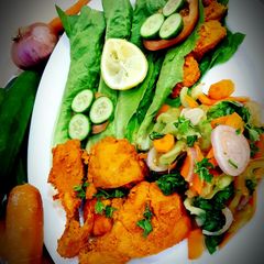 A picture of Lettuce Chicken Wraps.