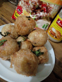 A picture of Yam balls.