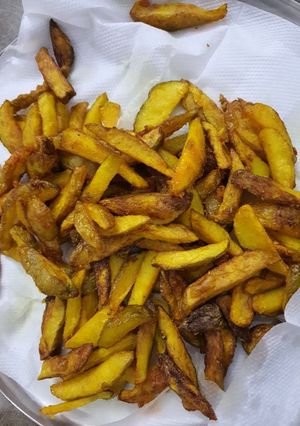 A picture of Potato frys.