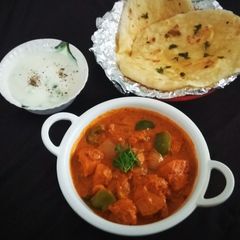 A picture of Chicken Tikka Masala.