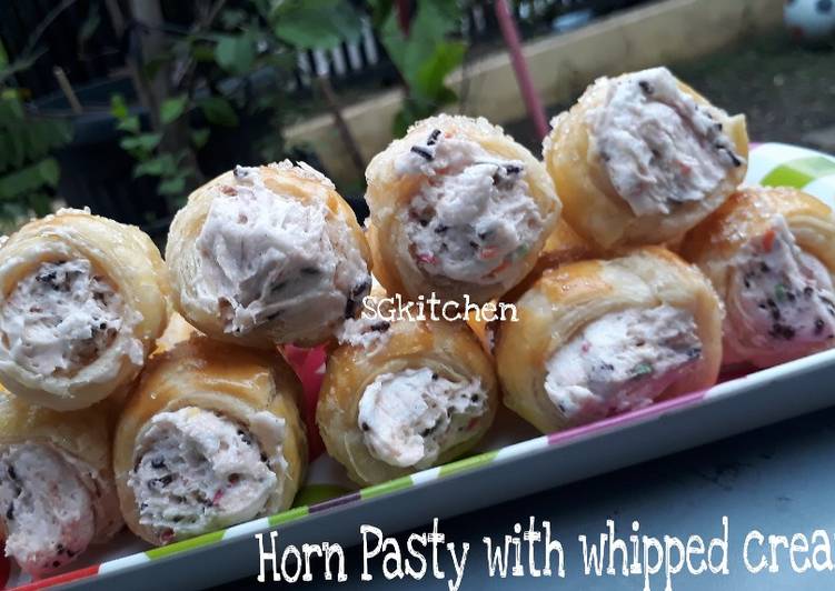 Horn Pastry with Whipped cream