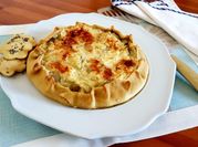 Una foto di torta salata di finocchi
