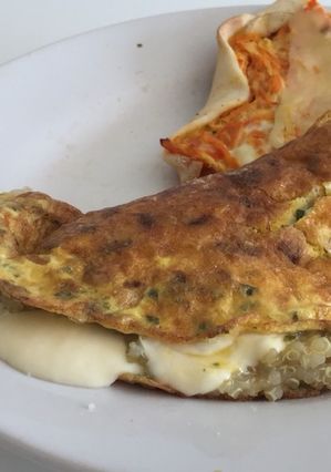 Una foto de Omelette con lo que te sobre