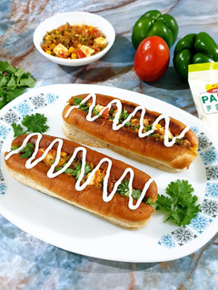 પનીર મસાલા હોટ ડોગ (Paneer masala hot dog recipe in Gujarati) રેસીપી મુખ્ય ફોટો