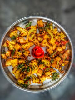 চটজলদি ফুলকপি ফ্রাই (chot joldi foolkopi fry recipe in Bengali) রেসিপির প্রধান ছবি