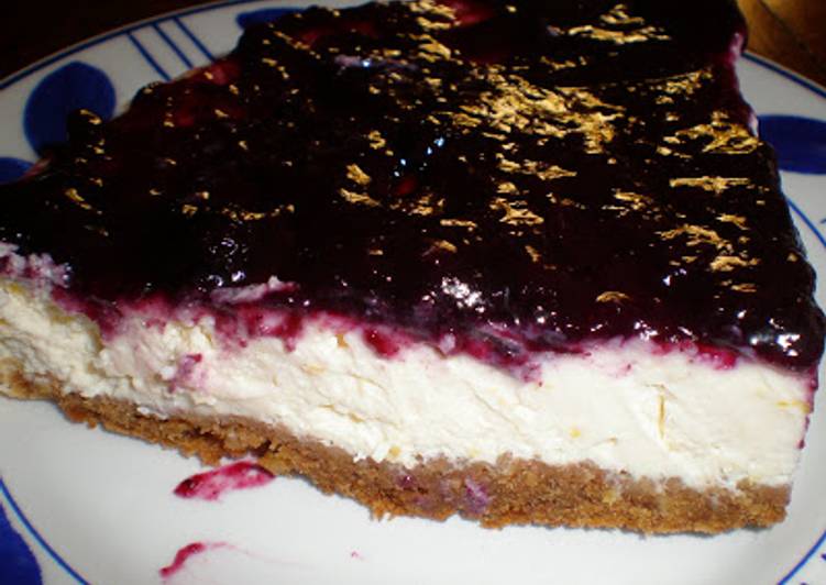 Tarta de queso al limón y frutos del bosque