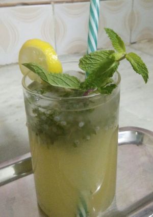 A picture of Lemon shikanji.