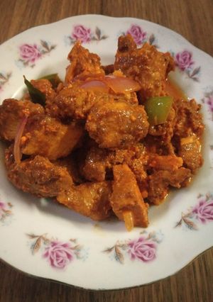 A picture of Chicken 65.
