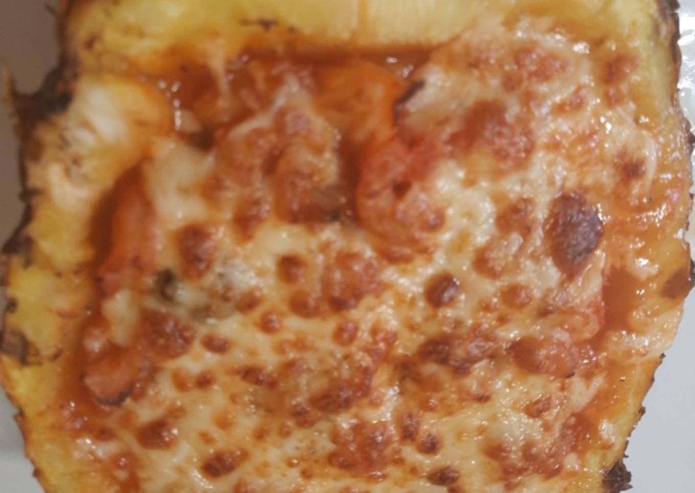 Piña con Camarones Gratinados