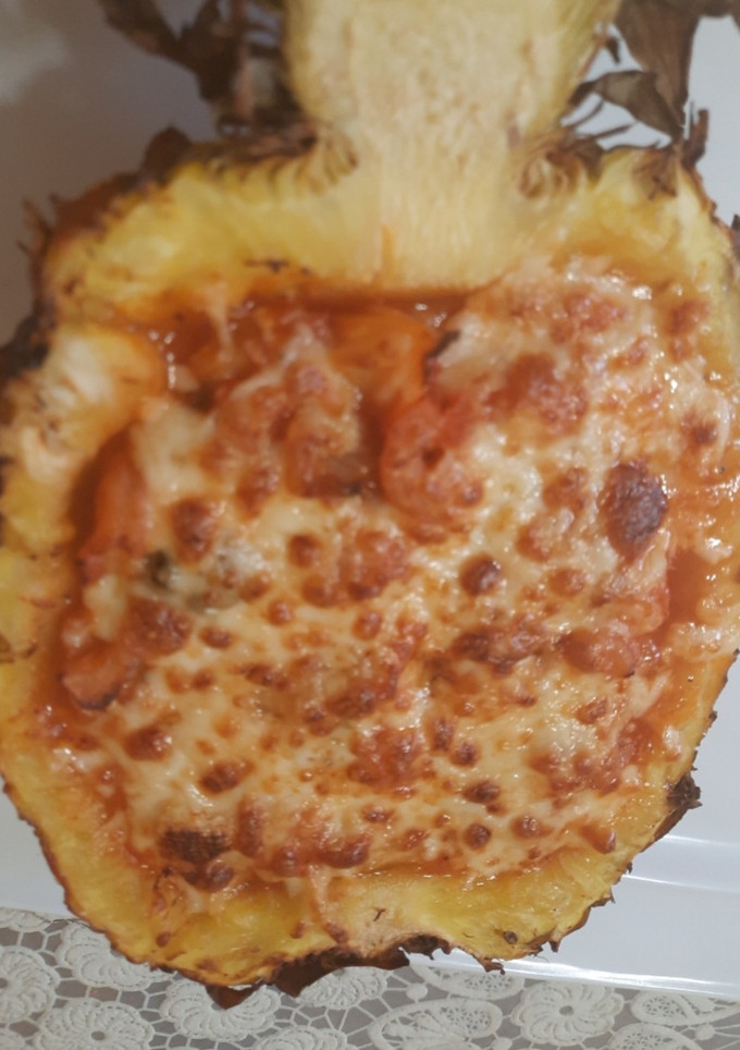 Una foto de Piña con Camarones Gratinados
