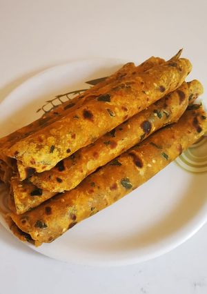 मेथी थेपला (methi thepla recipe in marathi) रेसिपी चे मुख्य फोटो 