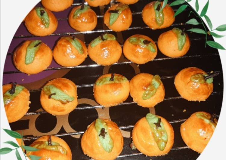 Nastar lembut mempur bentuk Jeruk