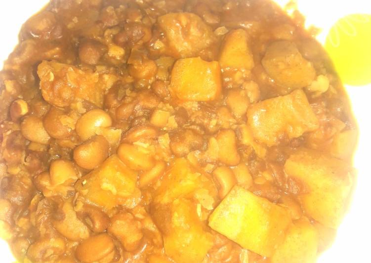 Plantain and beans porridge