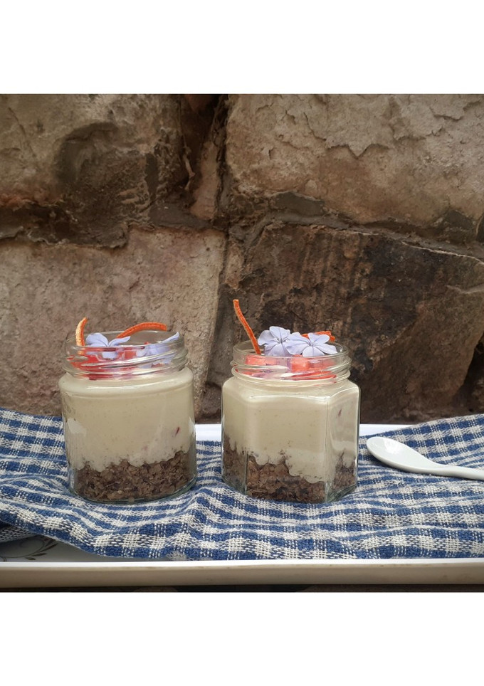 Una foto de Cheesecake de frutilla y coco