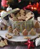 Stuffed gingerbread cookies & small gingerbread home