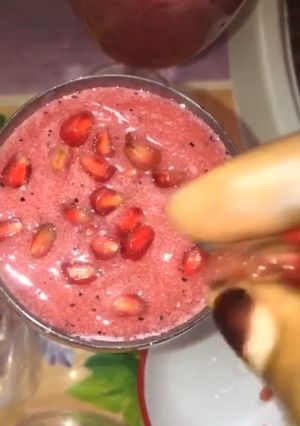 A picture of Pomegranate juice.