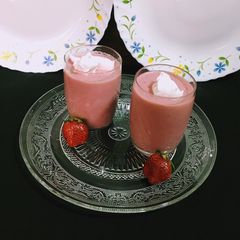 A picture of Strawberry Milk Shake.