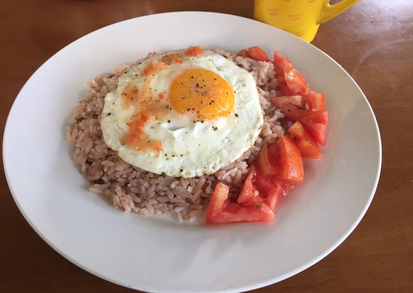 Arroz Calentado & Huevo Fritos