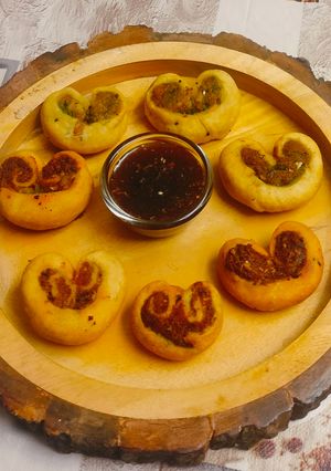 आलू मटर हार्टशेप पिनवील Heart shape pinwheels रेसिपी मुख्य फोटो