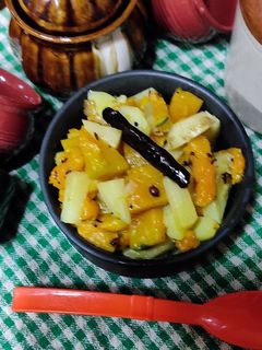 সাদা আলু তরকারি কুমড়ো সহযোগে(sada aloo tarkari kumro sahajoge recipe in Bengali) রেসিপির প্রধান ছবি