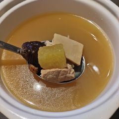 A picture of Chicken Feet Soup.
