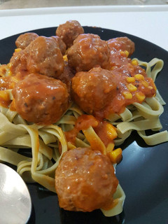 Una foto de Pasta con albóndigas