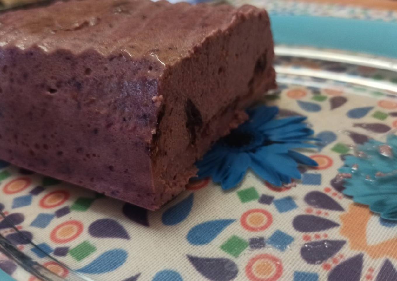 Pastel fit de plátano y frutos rojos