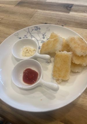 A picture of Crispy rice blocks.