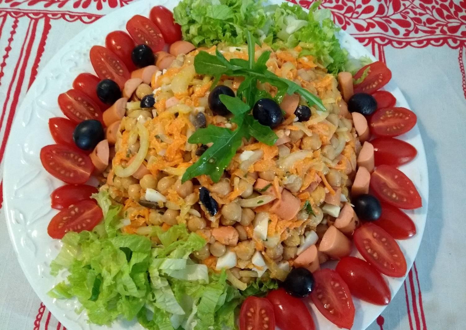 Ensalada rápida de salchichas y garbanzos con mayonesa de albahaca Receta de Cuqui Cookpad