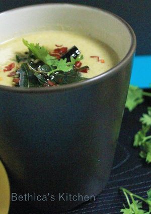A picture of Ginger Chutney with Cashewnuts & Coriander Stems.