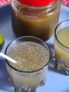 आम पन्ना (aam panna recipe in Hindi) रेसिपी मुख्य फोटो