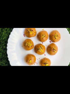 பேசன் லட்டு(besan laddoo recipe in tamil) செய்முறை முக்கிய புகைப்படம்