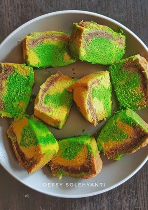 Foto resep Bolu Marmer 3 warna (hijau, kuning dan cokelat)