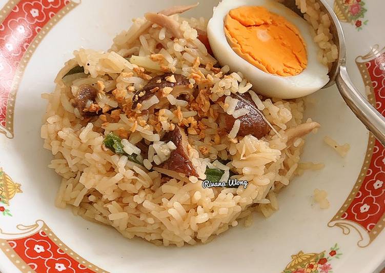 Bagaimana Menyiapkan Nasi Tim versi Rice Cooker yang Menggugah Selera