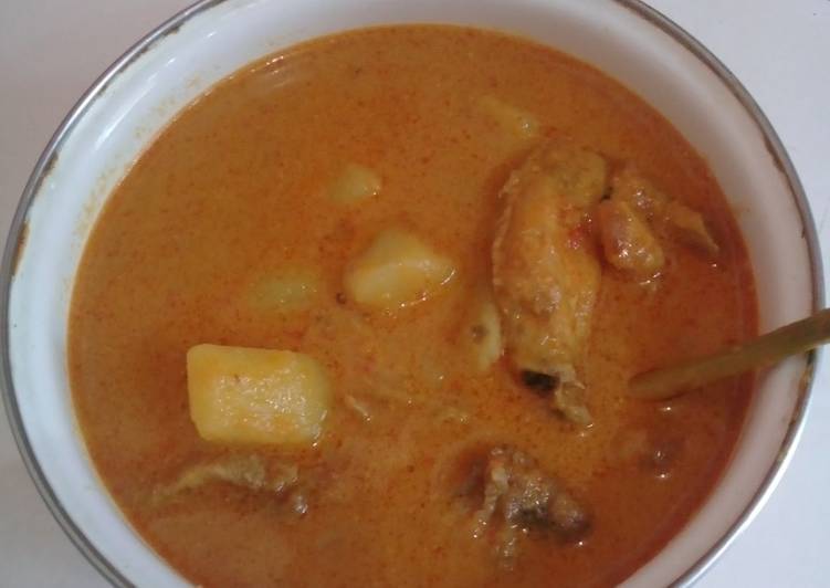 Kare Ayam Pedas