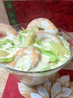 Una foto de Cóctel de gambas tradición 🦐🦀🍍