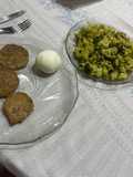 Milanesa de Berenjena con Huevo Duro y Brócoli