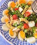 Salada Fria de Massa, Espargos, Mozzarella e Ovo