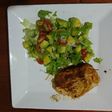 Pollo con tres quesos, pimentón verde, amarillo y rojo