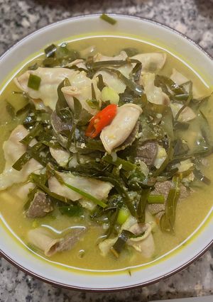 Hình của món Lòng nấu lá đắng.