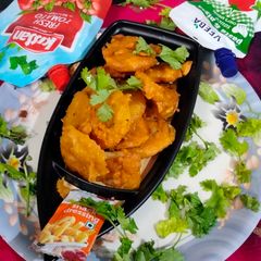 Crispy potato pakoda A picture of Crispy potato pakoda.