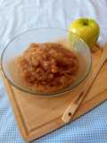 Dulce de manzanas verdes con canela en polvo