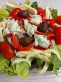 Ensalada de Lechuga, Jamón, Queso y Aceitunas
