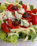 Ensalada de Lechuga, Jamón, Queso y Aceitunas
