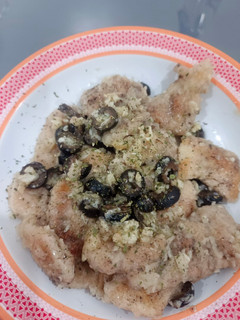 A picture of Olive Chicken Piccata.